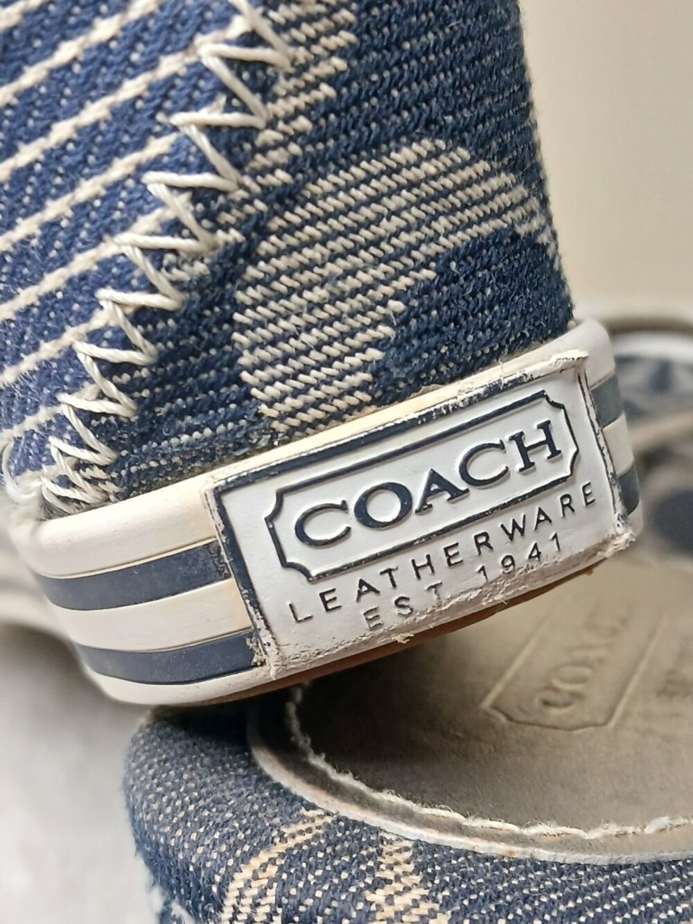 Coach Vintage Pristine Patchwork Signature Canvas Wedge Thong Sandals Size 8.5 - Picture 12 of 14